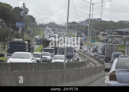 salvador, bahia / brazil - april 22, 2019: vehicles are seen transiting on highway BR 324 in the city of Salvador.      *** Local Caption *** Stock Photo
