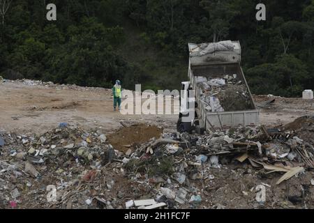 salvador, bahia / brazil - April 22, 2019: Truck is seen pouring rubble into landfill in Salvador.     *** Local Caption *** . Stock Photo