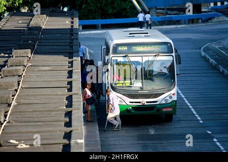 salvador, bahia / brazil - january 12, 2015: Passengers are seen next to buses at Lapa Station in Salvador. *** Local Caption ***  . Stock Photo