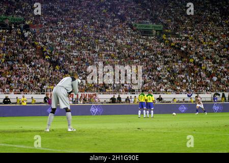 Split, Croatia - 17 August, 2005: Darijo Srna taking free kick shot during friendly game Croatia - Brazil Stock Photo