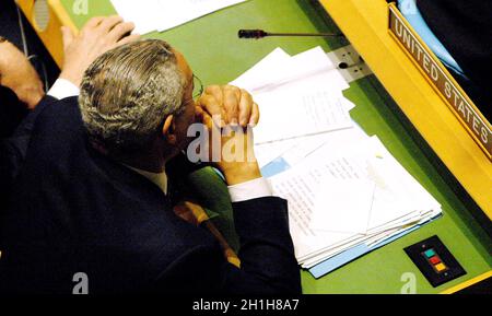 Apr. 7, 2011 - K39558AR.OPENING OF THE 59TH SESSION OF THE UNITED NATIONAL GENERAL ASSEMBLY AT THE UNITED NATIONS BUILDING IN NEW YORK CITY.9/21/2004. ANDREA RENAULT/ 2004.COLIN POWELL Credit: Globe Photos/ZUMAPRESS.com/Alamy Live News Stock Photo