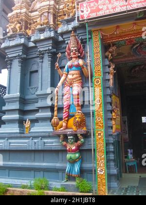 Colombo, Sri Lanka - May 02, 2009:The gate to Hindu temple tower in Colombo. Sri Lanka on May 02, 2009. Stock Photo