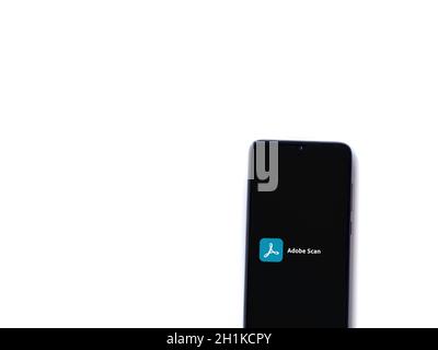 Lod, Israel - July 8, 2020: Scan & Go app play store page on the display of  a black mobile smartphone on wooden background. Top view flat lay with cop  Stock Photo - Alamy