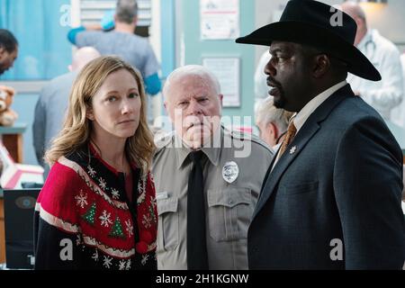 HALLOWEEN KILLS, from left: Judy Greer, Jamie Lee Curtis, Andi Matichak ...