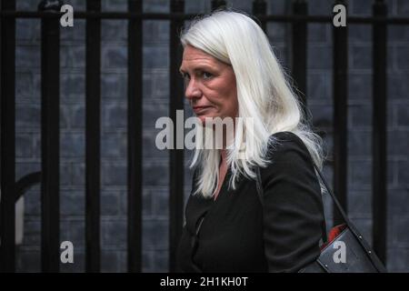 Downing Street, London, UK. 18th Oct, 2021. Amanda Milling, MP, former Conservative Party Co-Chairman, Member of Parliament for Cannock Chase, enters 10 Downing Street just before the Prime Minister leaves for Parliament. Credit: Imageplotter/Alamy Live News Stock Photo