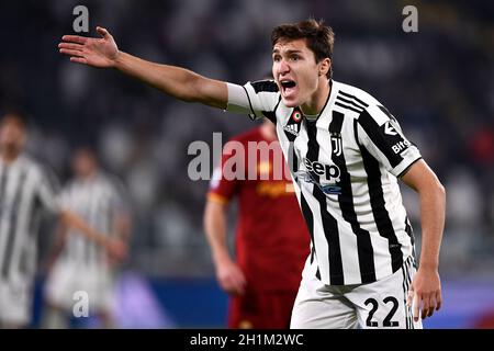 Turin, Italy. 17 October 2021. Federico Chiesa of Juventus FC reacts during the Serie A football match between Juventus FC and AS Roma. Credit: Nicolò Campo/Alamy Live News Stock Photo