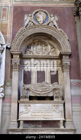 Tomb of Leonardo Bruni Italian humanist, historian and statesman1370 – 1444, by Bernardo Rossellino, Funerary monument, Basilica of Santa Croce (Basil Stock Photo
