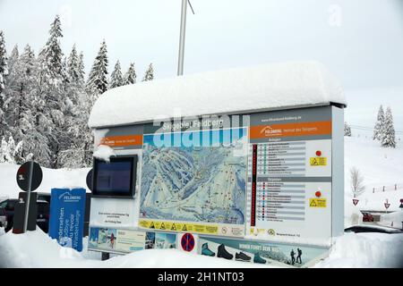 Themenbild - Wintereinbruch im Schwarzwald - Die Lifte stehen still, auch im größten Skigebiet des Schwarzwaldes, wie hier am Feldberg Stock Photo