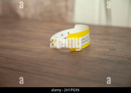 yellow bracelet hospital