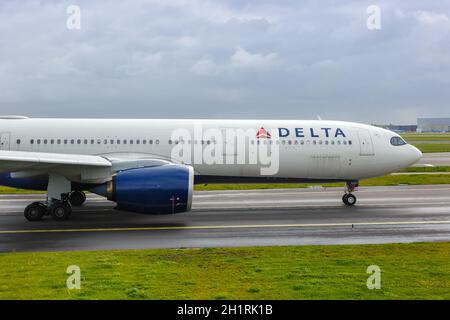 Amsterdam, Netherlands - May 21, 2021: Delta Air Lines Airbus A330-900neo airplane at Amsterdam Schiphol airport (AMS) in the Netherlands. Stock Photo