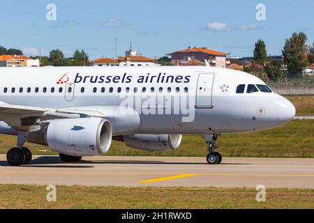 Porto, Portugal - September 21, 2021: Brussels Airlines Airbus A319 airplane at Porto airport (OPO) in Portugal. Stock Photo