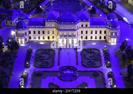 'Königreich der Eisenbahnen' im Wiener Prater, das größte Kleinmodell Österreichs zeigt ganz Wien im Miniaturformat - 'Kingdom of the Railways' in the Stock Photo