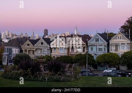 San Francisco, United States. 18th Oct, 2021. The 'Painted Ladies' Victorian homes are seen at sunset in San Francisco, California, United States on October 18, 2021. The median sale price for a San Francisco Bay Area home in August 2021 is $1.26 million. (Photo by Yichuan Cao/Sipa USA) Credit: Sipa USA/Alamy Live News Stock Photo