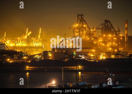 Night view of the Keihin industrial zone which is visible from the Kawasaki Marien. Shooting Location: Yokohama-city kanagawa prefecture Stock Photo