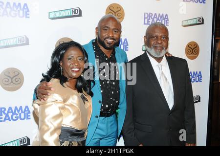 Wayne Brady and parents (Wayne Brady Sr.) attend The Drama League's ...