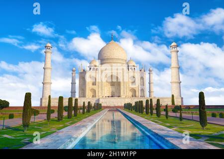 Taj Mahal On A Bright And Clear Day With Blue Sky Stock Photo Alamy