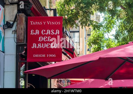 MADRID, SPAIN - JULY 23, 2021: Facade of the restaurant 'La Casa del Abuelo' in Madrid, Spain Stock Photo