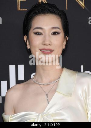 Meng'er Zhang arrives at the premiere of 