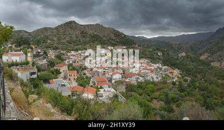 Bergdorf Argiroupoli, Kreta, Griechenland Stock Photo