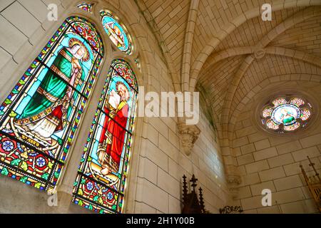 GIRONDE (33). GRAVES. WINES AND VINEYARDS OF GRAVES. THE PRIVATE CHAPEL AT CHATEAU DE LEOGNAN. Stock Photo