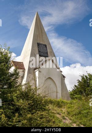 Farley Mount Monument which stands as a monument to a horse named 'Beware Chalk Pit' near Winchester, Hampshire, England, UK Stock Photo