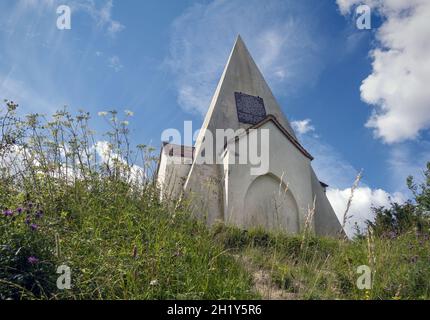 Farley Mount Monument which stands as a monument to a horse named 'Beware Chalk Pit' near Winchester, Hampshire, England, UK Stock Photo