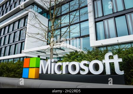 Microsoft Germany Headquarters, Walter-Gropius-Strasse, Schwabing, Munich, Bavaria, Germany Stock Photo