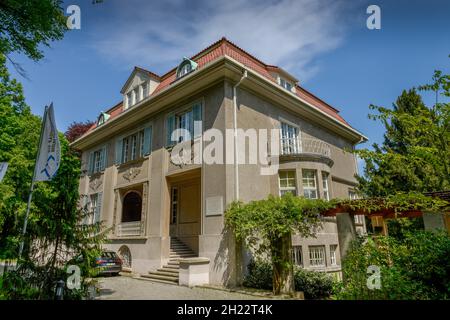 Stalin Villa, Karl-Marx-Strasse, Griebnitzsee, Potsdam, Brandenburg, Germany Stock Photo