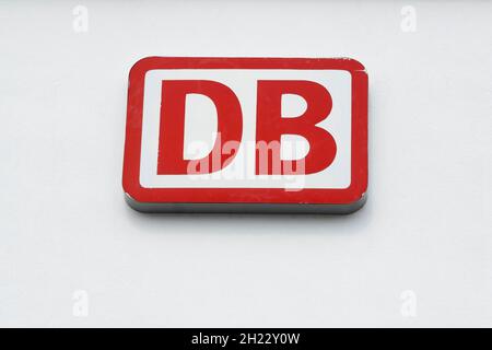 sign-and-logo-db-deutsche-bahn