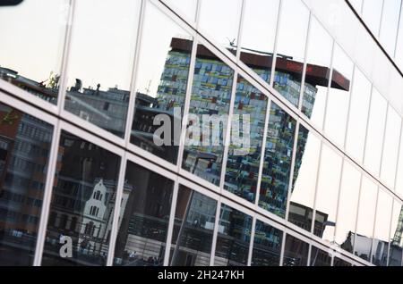 Moderne Architektur im "Medienhafen" in Düsseldorf, Deutschland, Europa - Modern architecture in the "Medienhafen" in Düsseldorf, Germany, Europe Stock Photo