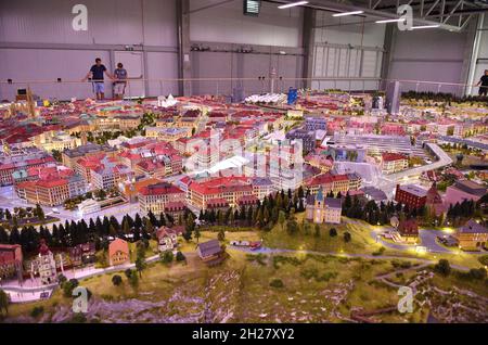 'Königreich der Eisenbahnen' im Wiener Prater, das größte Kleinmodell Österreichs zeigt ganz Wien im Miniaturformat - 'Kingdom of the Railways' in the Stock Photo