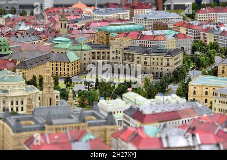 'Königreich der Eisenbahnen' im Wiener Prater, das größte Kleinmodell Österreichs zeigt ganz Wien im Miniaturformat - 'Kingdom of the Railways' in the Stock Photo