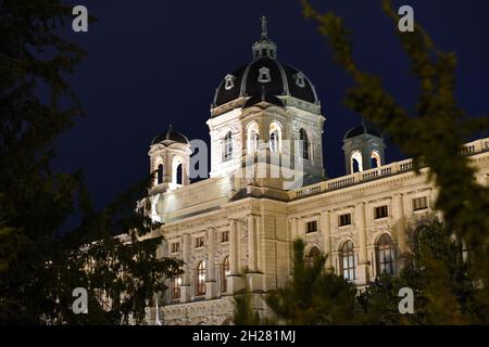 Das Kunsthistorische Museum (KHM) ist ein Kunstmuseum in der österreichischen Hauptstadt Wien. Es zählt zu den größten und bedeutendsten Museen der We Stock Photo