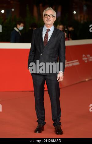Rome, Italy. 20th Oct, 2021. Alfonso Cuaron on the red carpet at the Auditorium Parco della Musica. (Photo by Mario Cartelli/SOPA Images/Sipa USA) Credit: Sipa USA/Alamy Live News Stock Photo