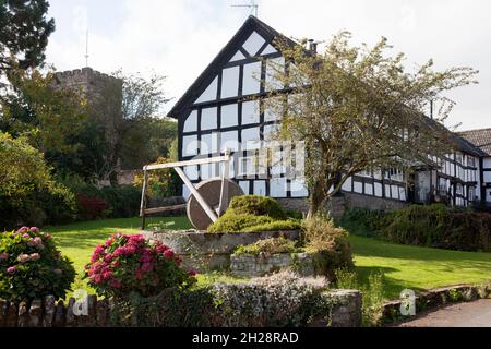 Former 18th century barn in Castle Close converted to dwellings, Eardisley, Herefordshire Stock Photo