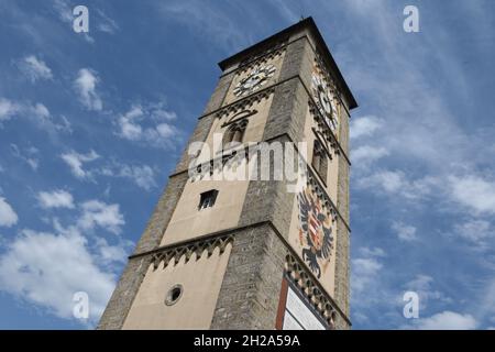 Stadtturm und Stadtplatz von Enns, Oberösterreich, Österreich, Europa - Town tower and town square of Enns, Upper Austria, Austria, Europe Stock Photo