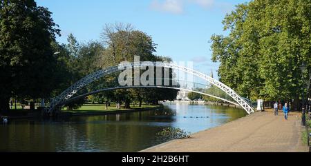 Older Footbridge over the river Ouse at Bedford river park Stock Photo