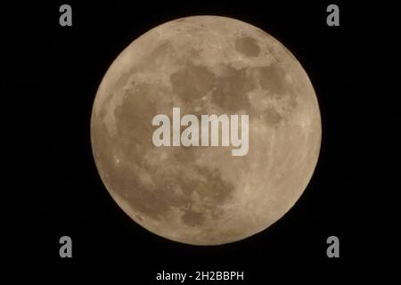 Ajmer, Rajasthan, India, October 20, 2021. A view of full moon during sharad Purnima (full moon day), In Ajmer, Rajasthan, India on October 20, 2021. Photo by Himanshu Sharma/ABACAPRESS.COM Stock Photo