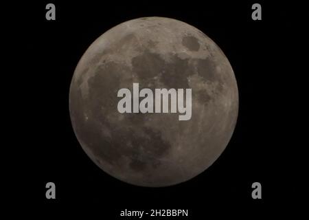 Ajmer, Rajasthan, India, October 20, 2021. A view of full moon during sharad Purnima (full moon day), In Ajmer, Rajasthan, India on October 20, 2021. Photo by Himanshu Sharma/ABACAPRESS.COM Stock Photo