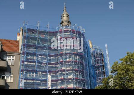 Fassadensanierung, Baustelle, Gerüst, Altbau, Bundesplatz, Schoeneberg, Berlin, Deutschland Stock Photo