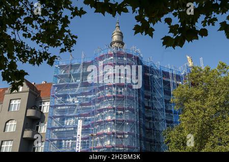 Fassadensanierung, Baustelle, Gerüst, Altbau, Bundesplatz, Schoeneberg, Berlin, Deutschland Stock Photo