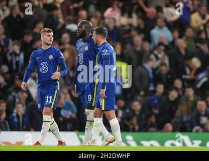London, UK. 20th Oct, 2021. Timo Werner (11) with Romelu Lukaku (9) & Mason Mount of Chelsea during the UEFA Champions League match between Chelsea and Malmo at Stamford Bridge, London, England on 20 October 2021. Photo by Andy Rowland. Credit: PRiME Media Images/Alamy Live News Stock Photo