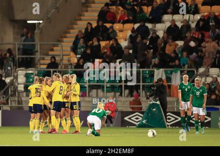 Dublin, Ireland. 21st Oct, 2021. Tallaght Stadium 21st October 2 Swedish team celebrates their goal during the world cup qualifier between Republic of Ireland Women Vs Sweden Women at Tallaght Stadium Dublin Hugh de Paor/SPP Credit: SPP Sport Press Photo. /Alamy Live News Stock Photo