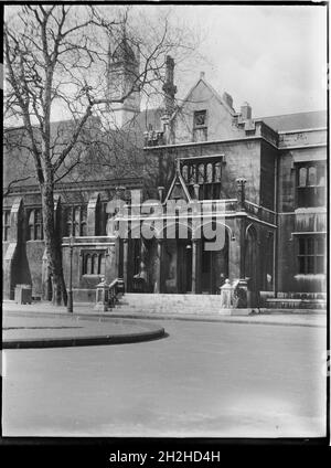 Gray's Inn, Camden, Greater London Authority, 1930s. A view of Gray's Inn from south-east in South Square, showing the arched entrance porch and hall to the left. The buildings shown in this photograph were subsequently destroyed during a bombing raid on the night of 10-11 May 1941 and were later rebuilt after the war. Stock Photo
