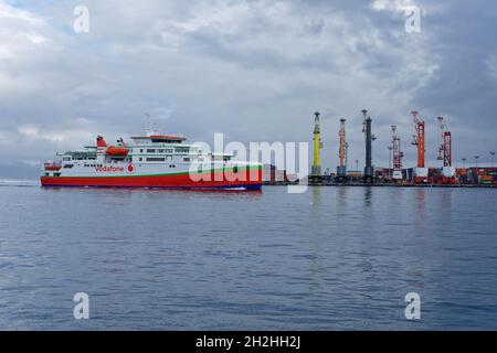 Tahiti, French Polynesia: the new Terevau Piti ferryboat inaugurated in early July 2021, maritime shuttle between Tahiti and Moorea, in the colors of Stock Photo