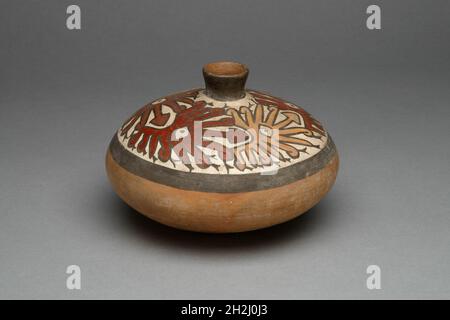 Low Jar with Small Spout Depicting a Repeated Abstract Star or Face Motif, 180 B.C./A.D. 500. Stock Photo