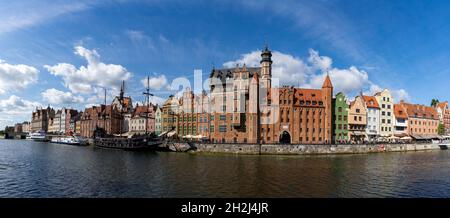 Danzig, Poland - 2 September, 2021: panorama view of the view of the Motlawa River waterfront in the historic Old Town of Gdansk Stock Photo