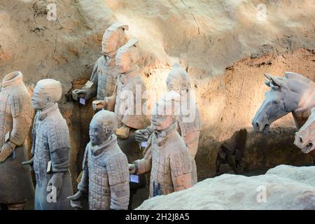 China, Xian Shaanxi, Army of Terracotta Warriors in Emperor Qin Shihuangdis Tomb Stock Photo