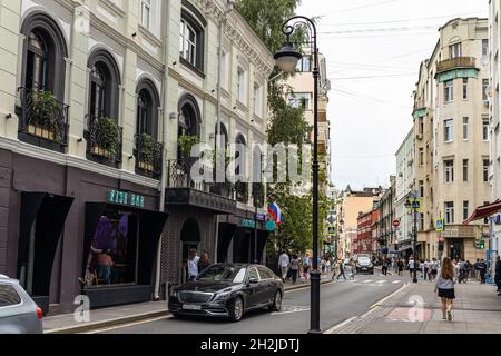 Moscow, Russia - August 21, 2021: Malaya Bronnaya Street in Moscow city in overcast day. The modern name was given by Bronnaya (Armor) Sloboda, establ Stock Photo