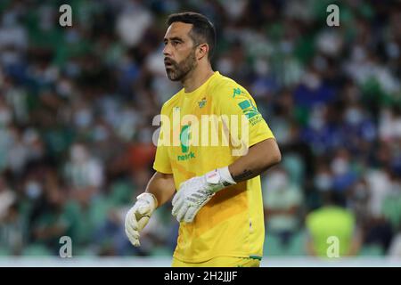 Diego Lainez of Real Betis during the UEFA Europa League match between Real  Betis and Ferencvaros TC played at Benito Villamarin Stadium on November  25, 2021 in Sevilla, Spain. (Photo by Antonio